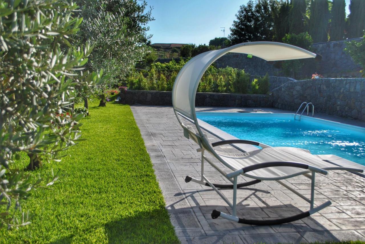 Villa Dedalisa By Holidayngo Acireale Bagian luar foto
