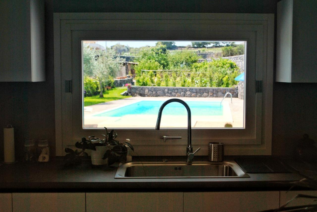 Villa Dedalisa By Holidayngo Acireale Bagian luar foto