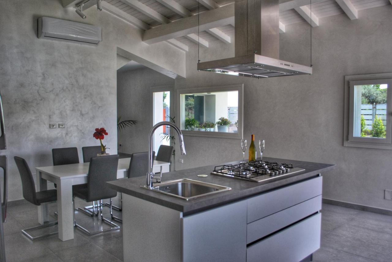 Villa Dedalisa By Holidayngo Acireale Bagian luar foto