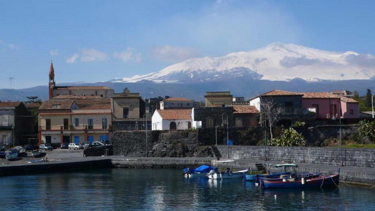 Villa Dedalisa By Holidayngo Acireale Bagian luar foto