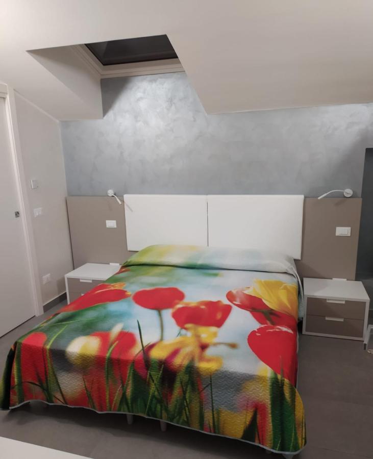 Villa Dedalisa By Holidayngo Acireale Bagian luar foto
